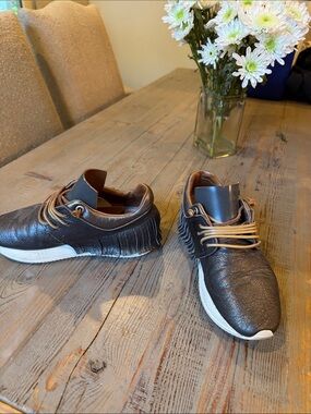 Women's Fringe Casual Sneakers in Dark Brown Leather